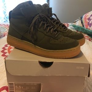 Nike air forces (olive, high top)